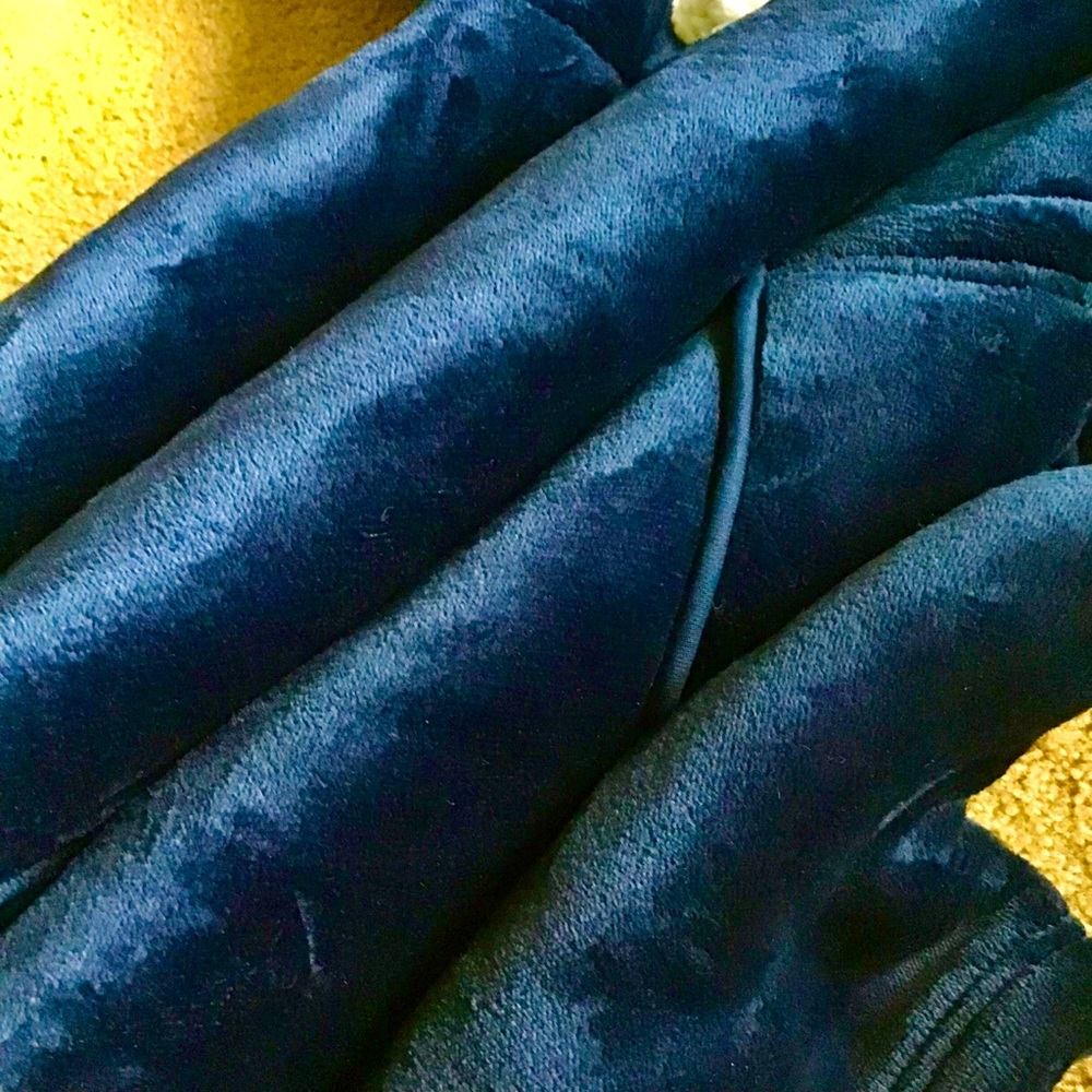 Brrrr! Warm Blanket Hoodie